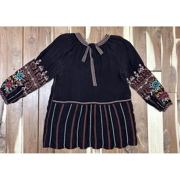 Johnny Was Workshop Womens Small Silk Embroidered Blouse Style W10719-8 Floral
